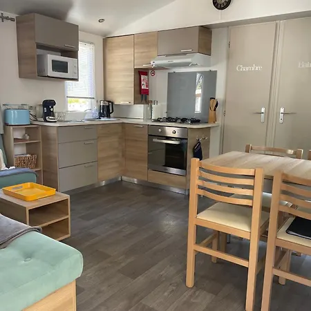 Joli Mobil 4 Le Bois Masson A34 *