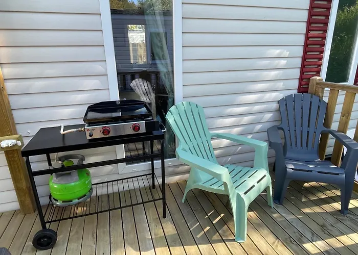 مكان تخييم Joli Mobil 4 Le Bois Masson A34