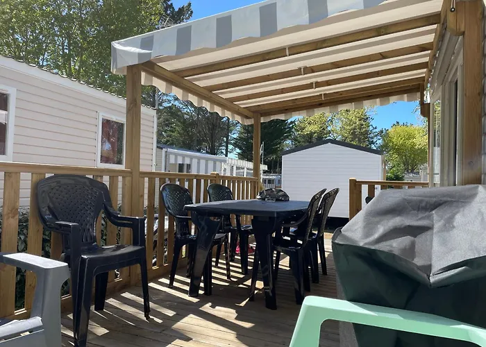 مكان تخييم Joli Mobil 4 Le Bois Masson A34 *