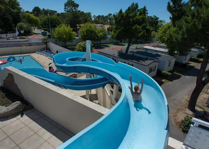 مكان تخييم Joli Mobil 4 Le Bois Masson A34